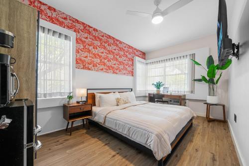 Greenview Hotel By Lowkl Image