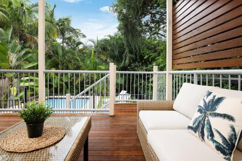 Balkón nebo terasa v ubytování Large Family Pool Home in Taringa 6km to CBD Pets