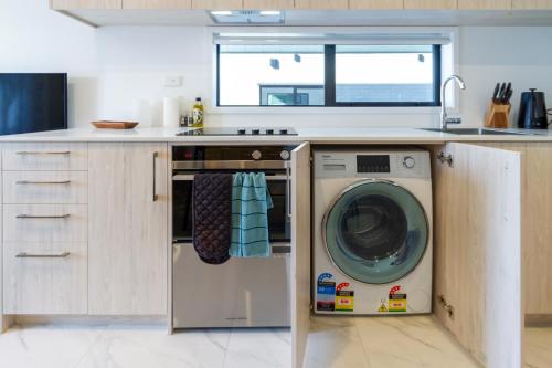 Η κουζίνα ή μικρή κουζίνα στο Charming Studio for 2 in the Central City