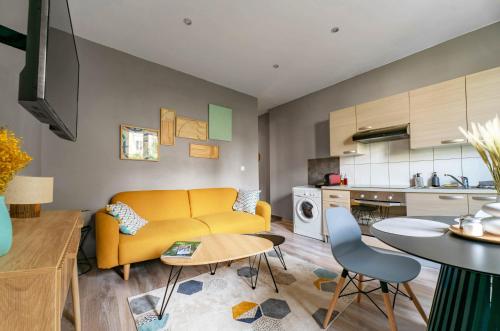 Cucina o angolo cottura di Le Vizier - Appartement design avec parking en centre ville