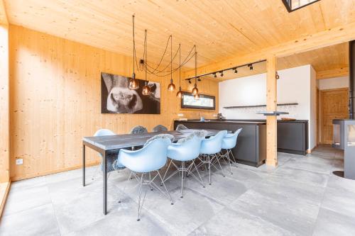 Kuchyňa alebo kuchynka v ubytovaní Kreischberg Chalets by ALPS RESORTS