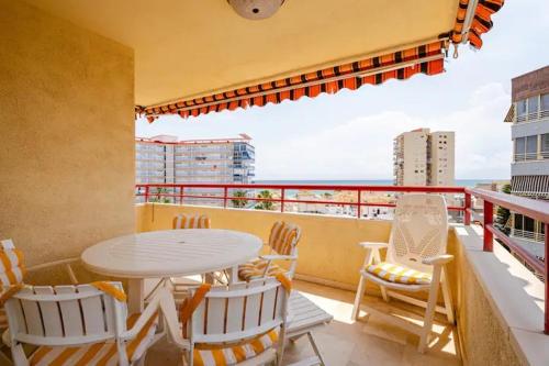 Vista al mar+piscina+garaje en playa Muchavista