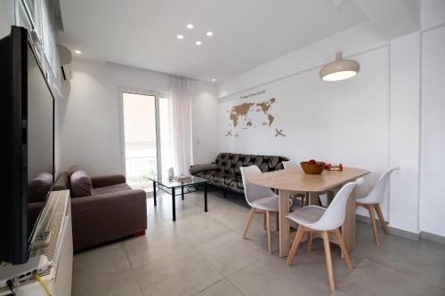 Luxury spacious apartment in the heart of the city