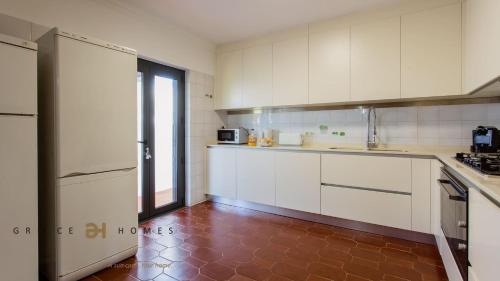 Greice Homes-650 meters from the beach, 4 bedrooms villa for holidays in Vilamoura-Quarteira
