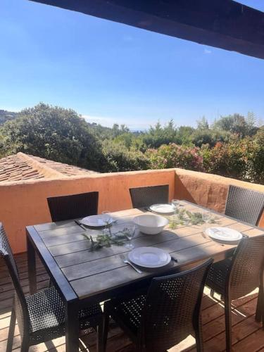 Logement Mésange600m à pied de SantaGiulia Jacuzzi
