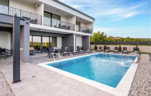 Beautiful Home In Gornji Kraljevec