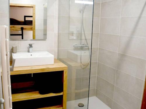 Photo de la galerie de l'établissement Appartement Neuf 4* Champagny - 3 Ch + Coin Montagne, Balcon Sud-Est, Parking, Wi-Fi - FR-1-638-16, à Champagny-en-Vanoise