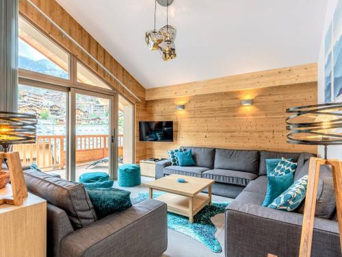 Photo de la galerie de l'établissement Appartement de standing pour 10 avec services, balcon et parking à Champagny-en-Vanoise - FR-1-638-24, à Champagny-en-Vanoise