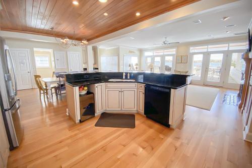 Köök või kööginurk majutusasutuses Ocean Mist by Sea Scape Properties