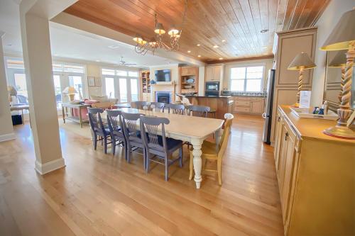 Köök või kööginurk majutusasutuses Ocean Mist by Sea Scape Properties