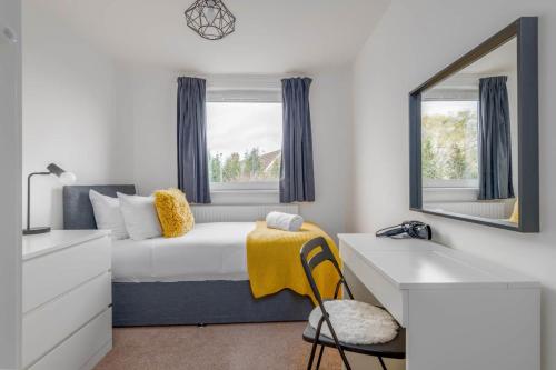 Ένα ή περισσότερα κρεβάτια σε δωμάτιο στο Letham Place - No 7