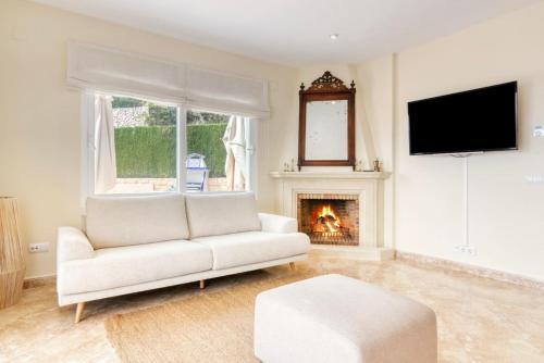 Exclusive Villa With Panoramic Sea Views