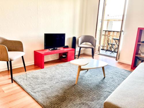 Appartement idéal en plein centre ville proche lac