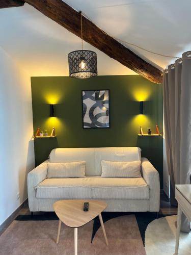 Photo de la galerie de l'établissement vert de saxe climatisé, à Nîmes