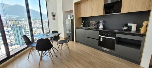 Una cocina o zona de cocina en Epiq Residences with top amenities