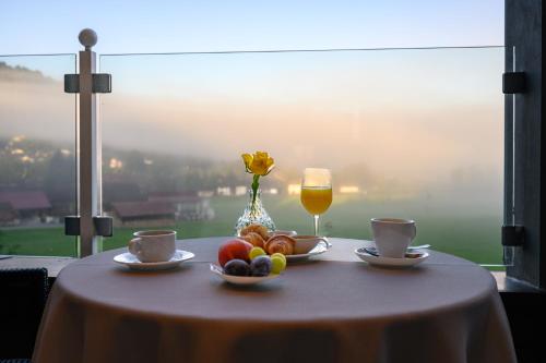 Colazione disponibile per gli ospiti di Rothenfels Panorama Hotel