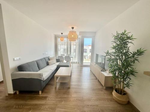 El Queque Sea View 2 bedroom 2desks and balcony