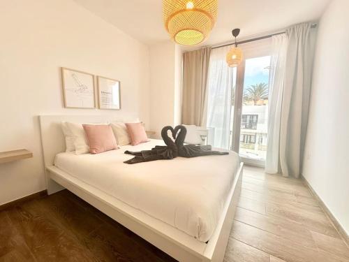 El Queque Sea View 2 bedroom 2desks and balcony