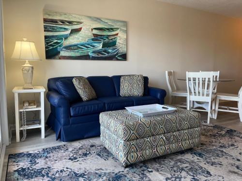 Et opholdsområde på Summer Sands - 201 by Sea Scape Properties