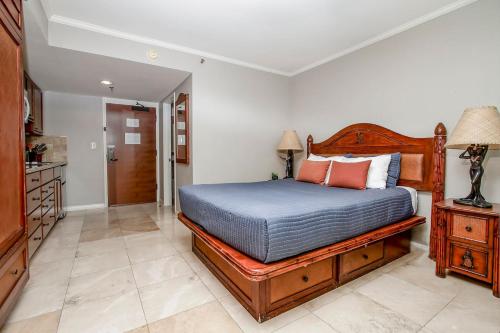 Boutique hotel studio on strip_2