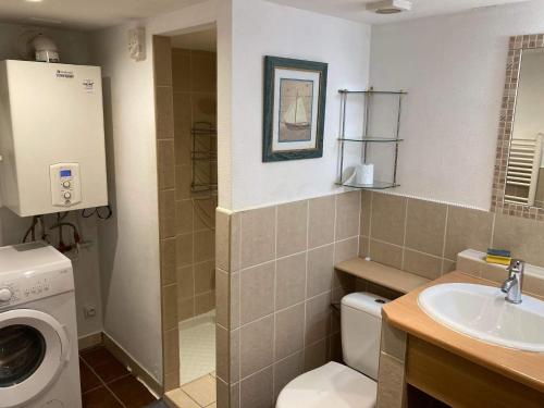 Bilik mandi di Appartement 3 chambres proche gare Longwy
