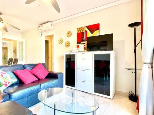 Ruang duduk di Cozy Stay Near Roquetas