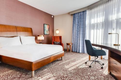 Postel nebo postele na pokoji v ubytování Hilton Garden Inn Alexandria Old Town National Harbor