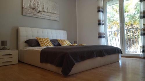 Fotografie z fotogalerie ubytování apartmani helena 1 v destinaci Kukljica