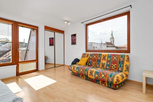 Χώρος καθιστικού στο Penthouse 360 Castle View - In The Heart of Bratislava Old Town