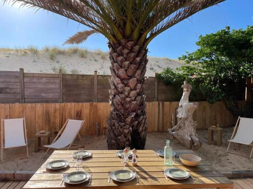 Villa rénovée avec accès plage, clim, WiFi, parking - FR-1-413-248