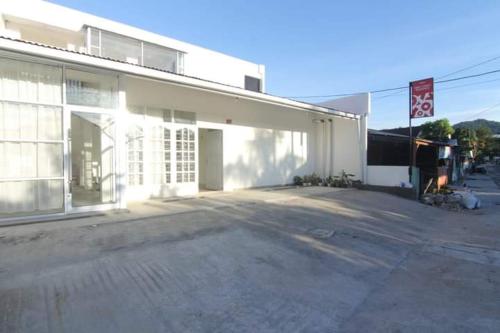 El edificio en el que está la casa de huéspedes