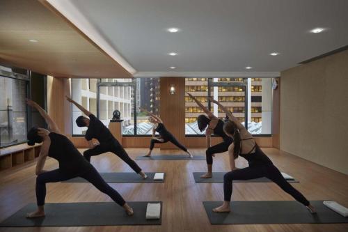 Fitness centrum a/nebo fitness zařízení v ubytování The Landmark Mandarin Oriental, Hong Kong