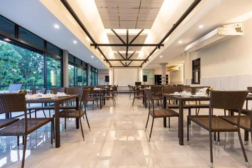 Restoran atau tempat lain untuk makan di KS HOTEL