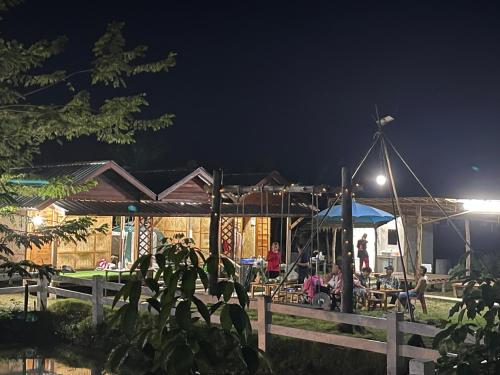Fotografie z fotogalerie ubytování ทุ่งพาฝัน v destinaci Ban Thon (1)