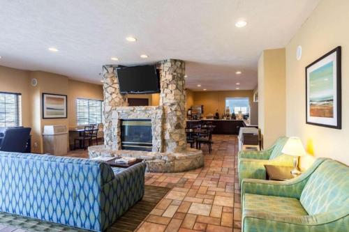 Χώρος καθιστικού στο Quality Inn & Suites Lincoln North