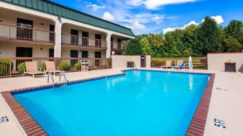Πισίνα στο ή κοντά στο Best Western Home Place Inn