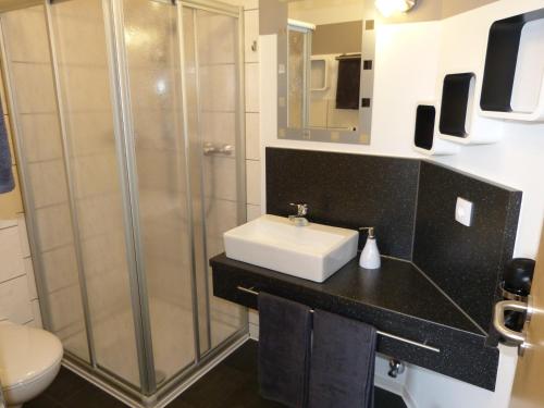 Ένα μπάνιο στο Treppendorfer Apartments