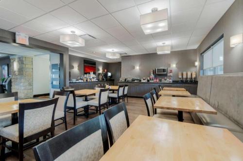 Gallery image of Best Western Plus Eastgate Inn & Suites in Regina