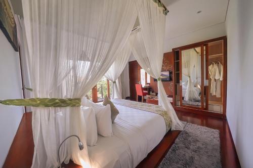 Katil atau katil-katil dalam bilik di The Kasih Villas & Spa