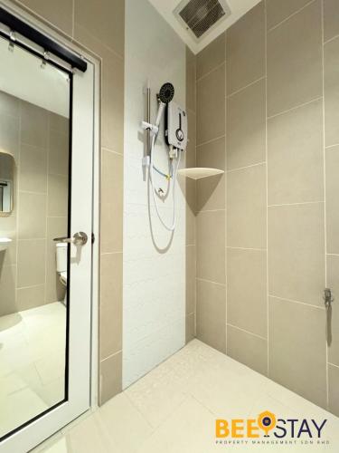 Jenjarom Modern Homestay 4-8PAX By Beestayにあるバスルーム