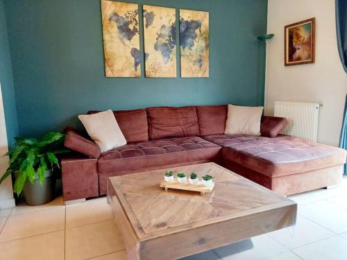 Photo de la galerie de l'établissement Les Zinnias Villa 3 chambres 4 lits 2 sdb Terrasse & Jardin, à Riorges