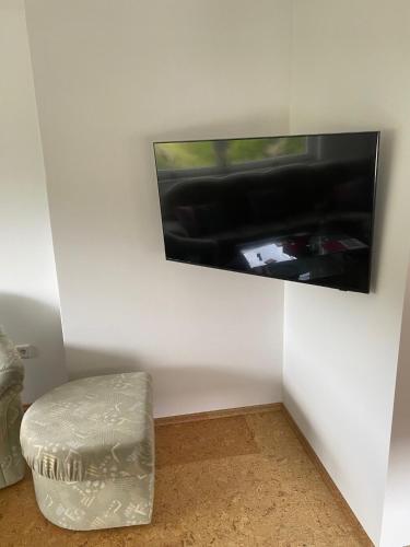 TV a/nebo společenská místnost v ubytování Ferienwohnung Marcel I