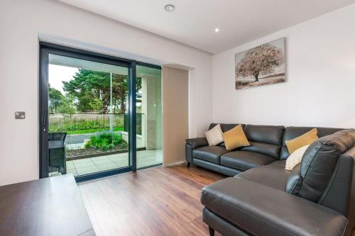 Φωτογραφία από το άλμπουμ του 1 Bedroom Fully Furnished σε Sea Mount