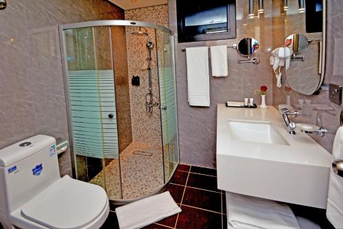 Ένα μπάνιο στο AW Hotel Riyadh