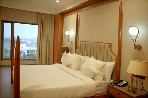 Katil atau katil-katil dalam bilik di The Sky Imperial Hotel Kailash