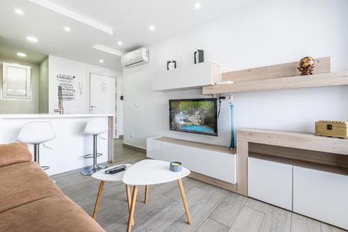 Torre Domo 9-D Levante Beach