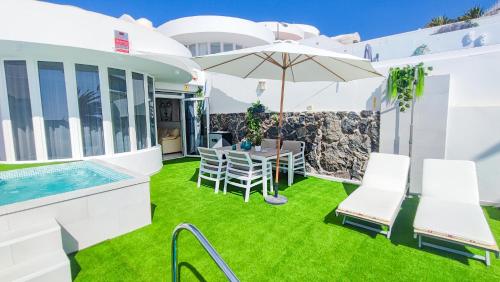 Sunset Suite - private pool and jacuzzi with oceanview
