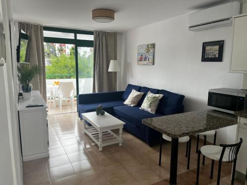 Coastal Apartment 5 Min from Playa del Inglés Pool & Quiet Complex