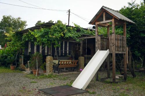 Ein Garten an der Unterkunft Magnito