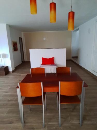 Ruang duduk di Casa Rafter Abades